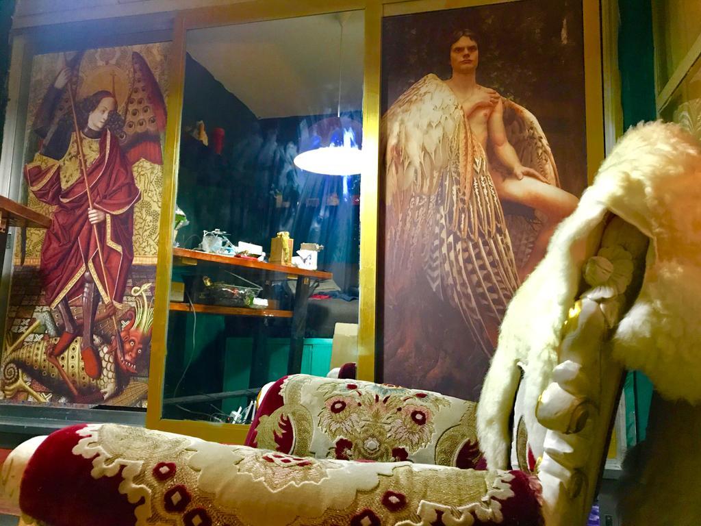 Miss Peregrine's Castle In Wudaokou Homestay *